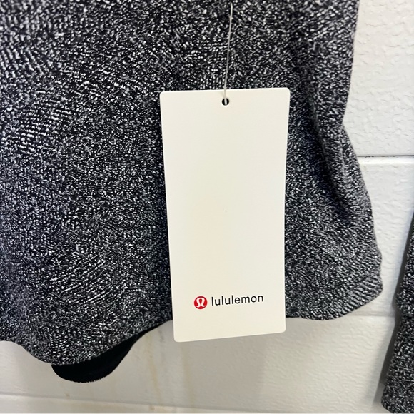 NWT Lululemon Runderful Long Sleeve - Rush Jacquard Black White - Picture 9 of 12
